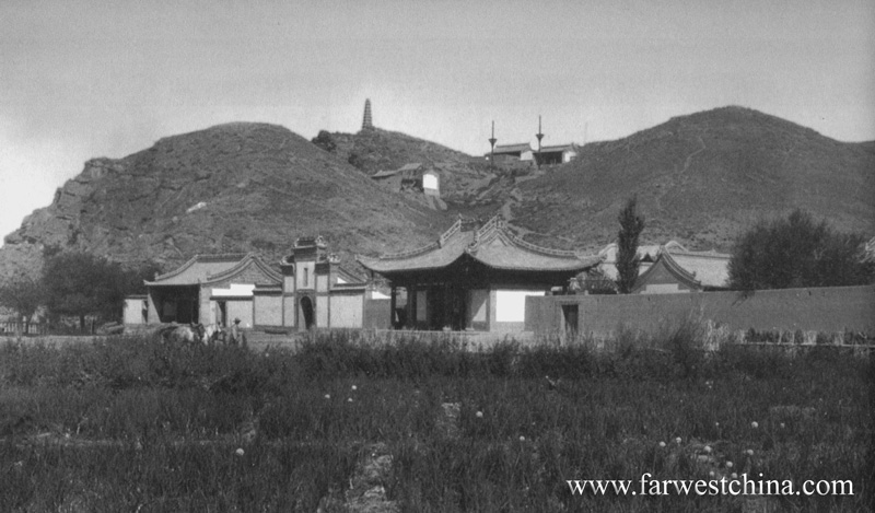 Hong Shan 1907 Urumqi's Hong Shan in 1907