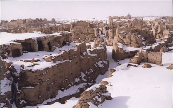 Jiaohe winter Turpan's Jiaohe ruins in Xinjiang during the winter