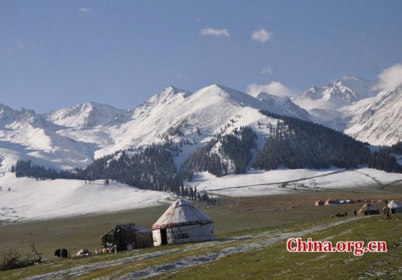 Urumqi's Southern Grasslands (Nalati) in winter