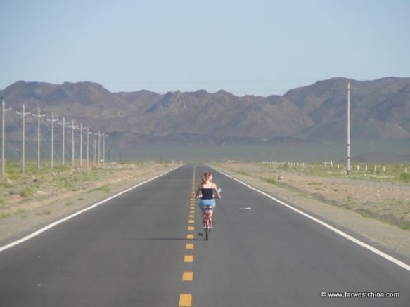 Riding an endless Xinjiang road on a bike