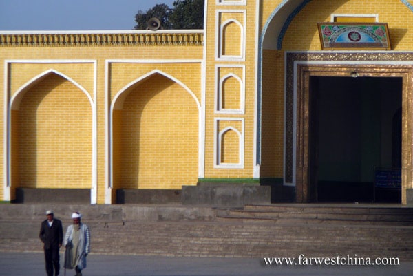 Two Uyghurs leaving the Id Kah mosque