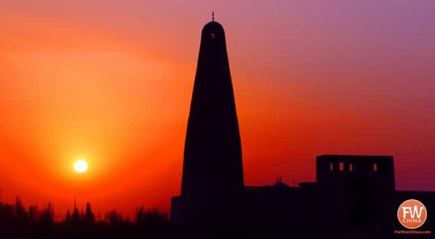 A beautiful sunset at Turpan's Emin Minaret 吐鲁番苏公塔