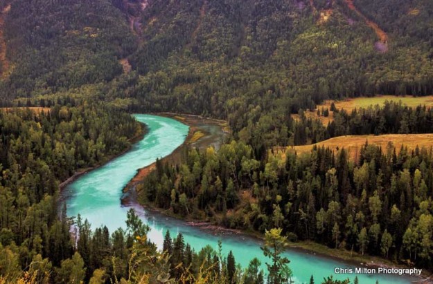 Beautiful bend in the river near Kanas Lake