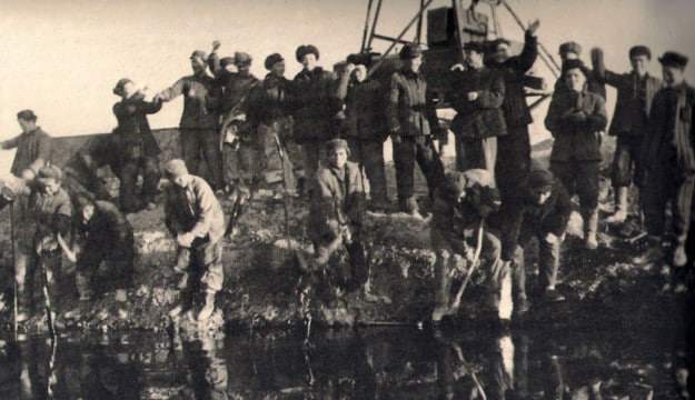 Xinjiang Oil Workers in the 1955