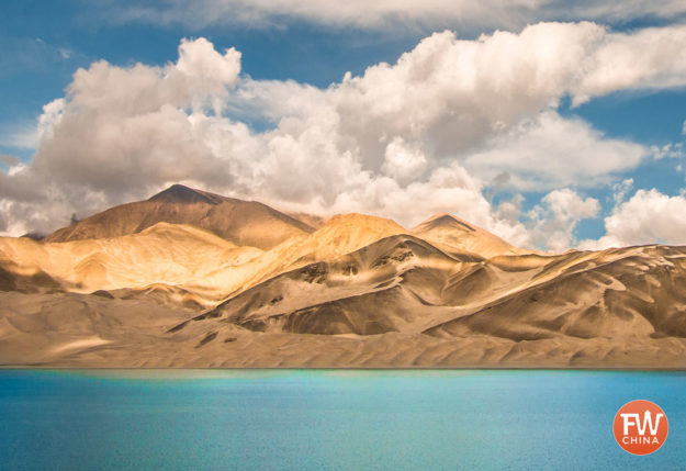 White Sands Lake or 白沙湖 along China's Karakoram Highway in Xinjiang