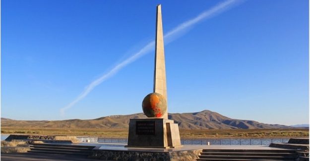 Russian center of Asia monument