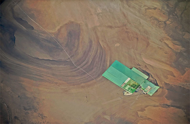 Mysterious structure in China's Lop Nor desert